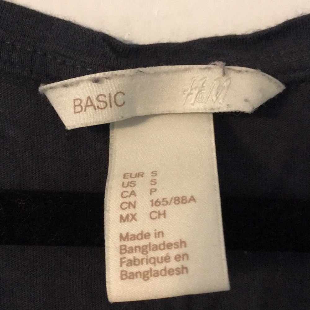 H&M basic tee - Picture 2 of 3